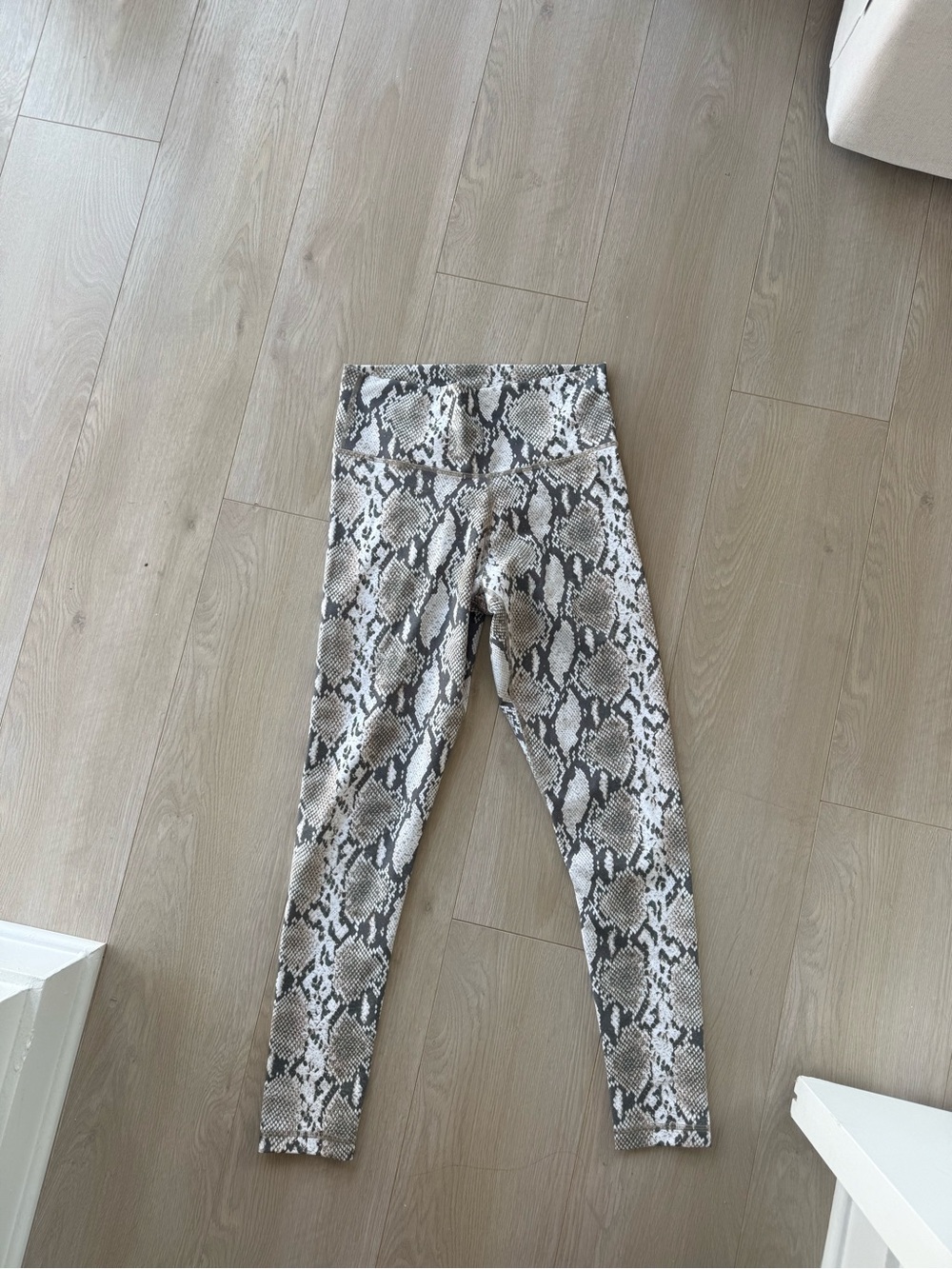 TNA Neutral Snake-Print High-Waist Jeggings